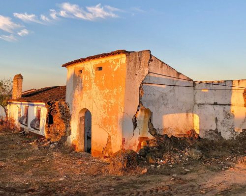 230717085239-01-rundown-portugal-farmhouse-renovated